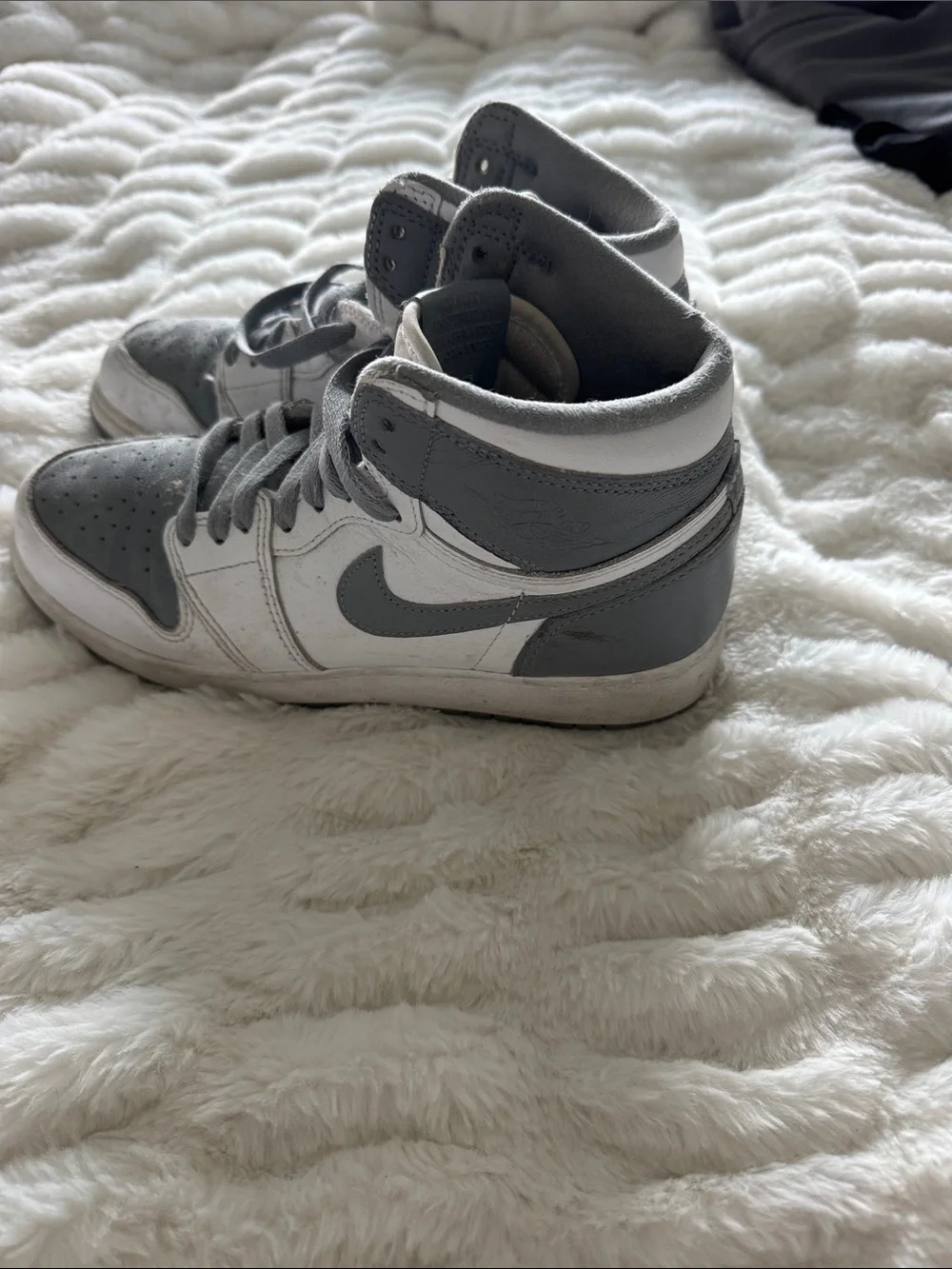 Nike Men’s High-Top Sneakers in Gray and White